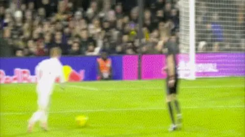 樊振东中路战术揭秘：深度解析勒布伦败因